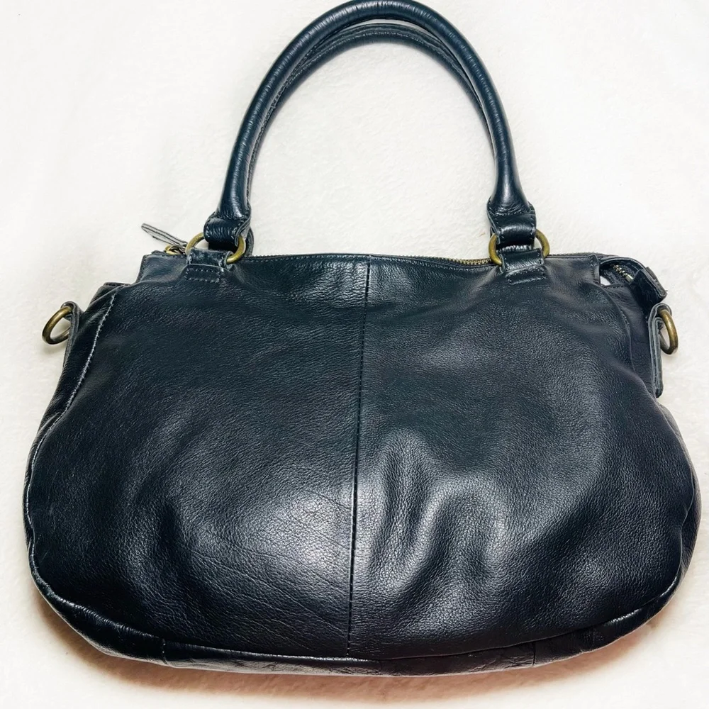 LIEBESKIND Elegant Black Women’s Handbag‎ - Picture 2 of 10